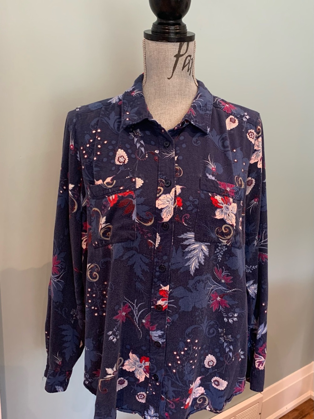 Liz Claiborne Navy Floral Long-Sleeve Button-Down Shirt